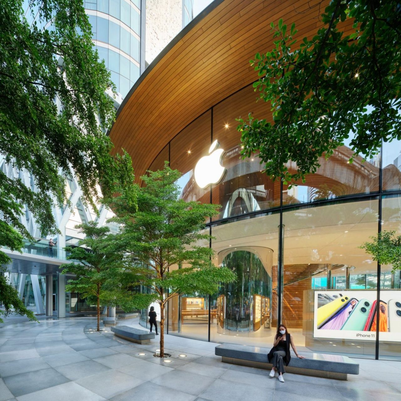 apple-central-world_0 » 可愛曼谷 NARAK.CLUB